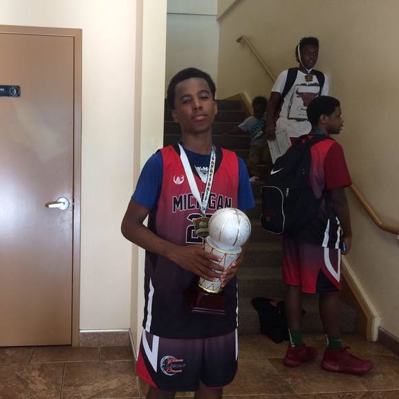 Meet your Posher, Devonte - Picture 1 of 1